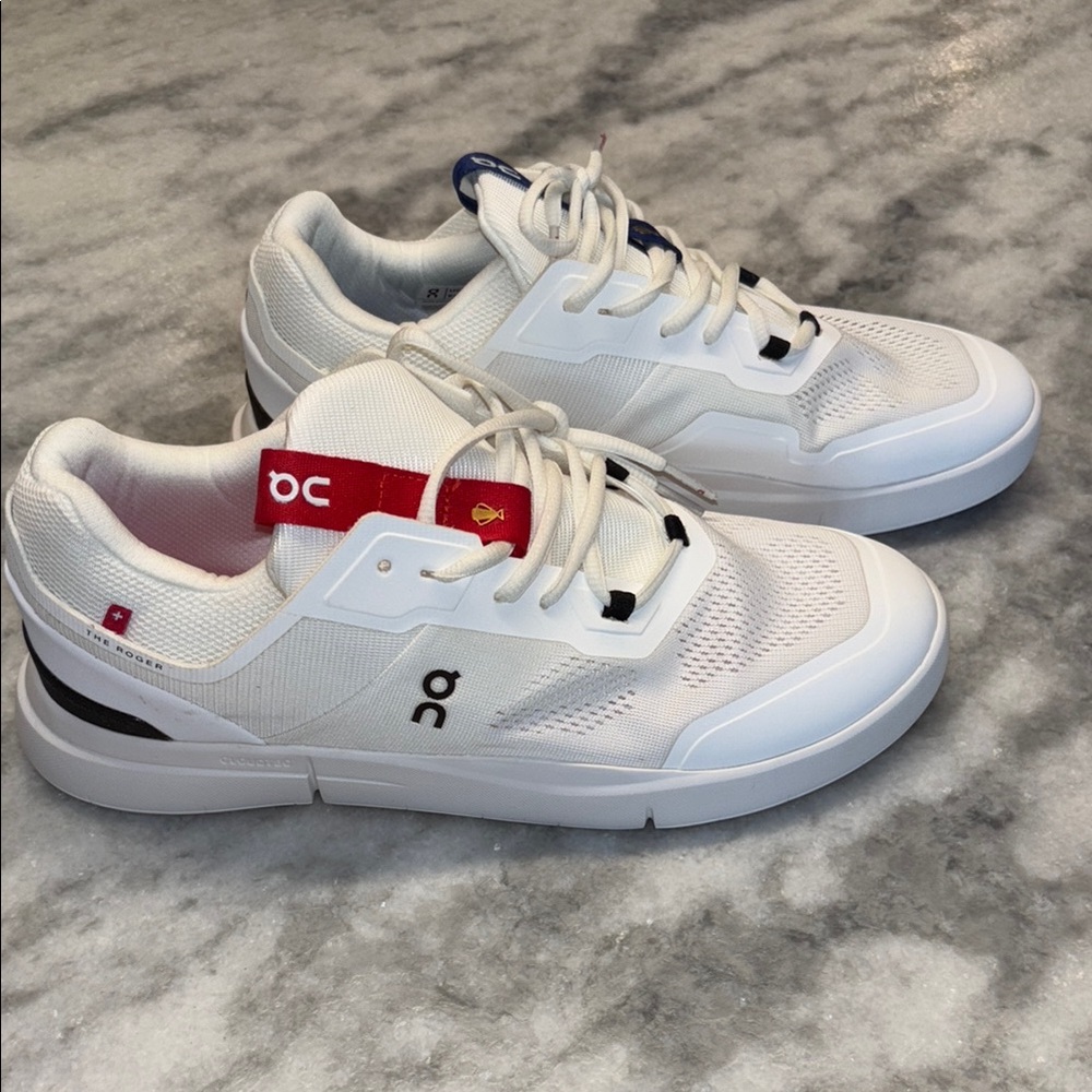 RARE NWOB On Running Roger Spin LTD laver trophy White, Red, and Blue sz 10